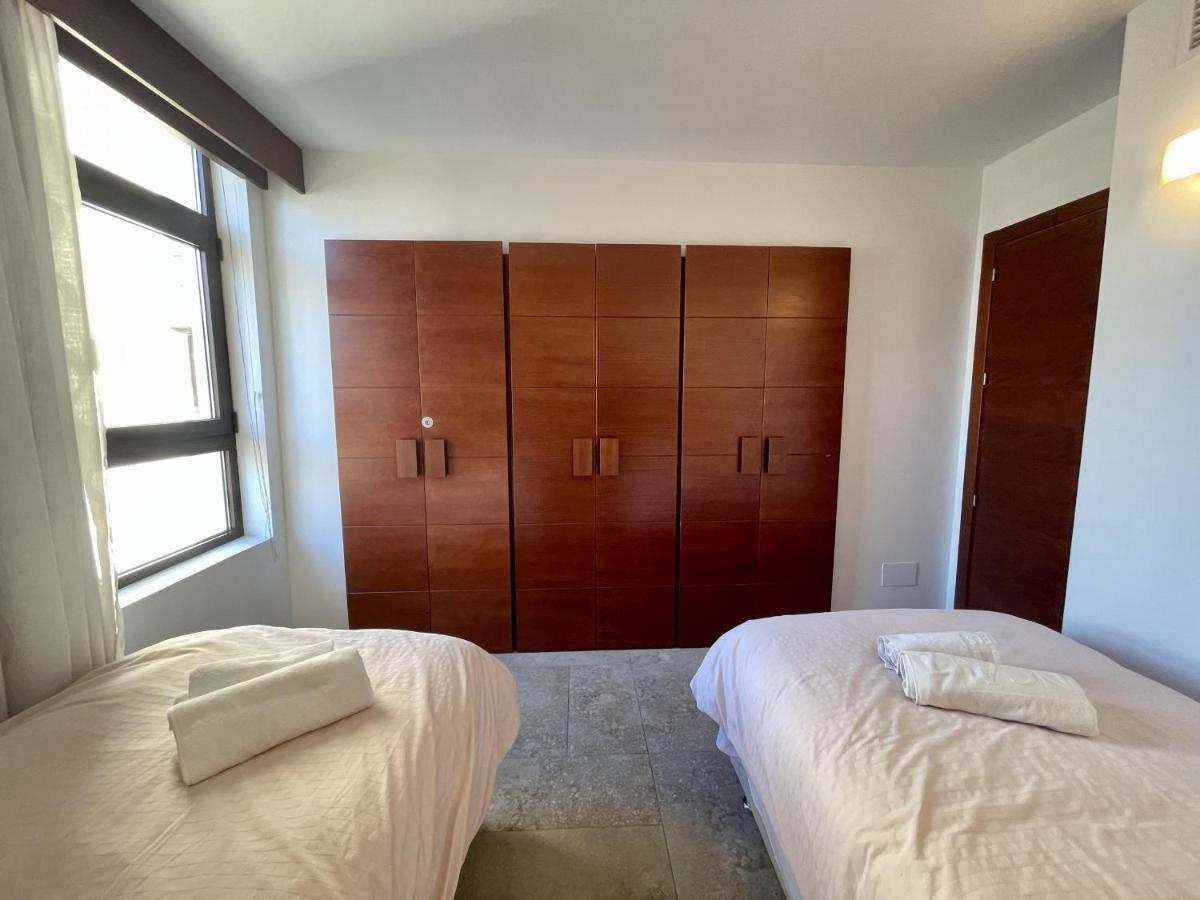 Exclusive Beachfront Apartment Torremolinos - Pool - Paddle - Tenis - Wifi - Central Aircon エクステリア 写真