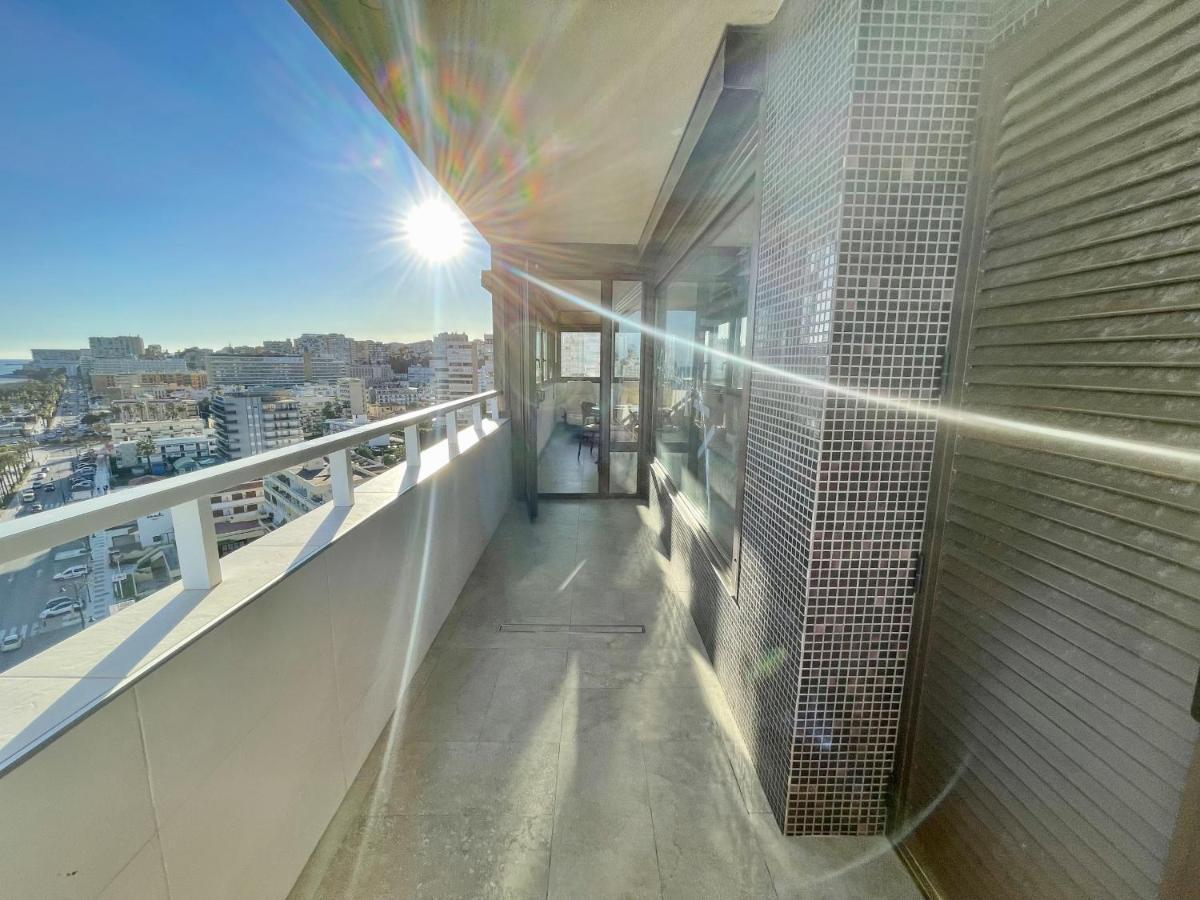 Exclusive Beachfront Apartment Torremolinos - Pool - Paddle - Tenis - Wifi - Central Aircon エクステリア 写真