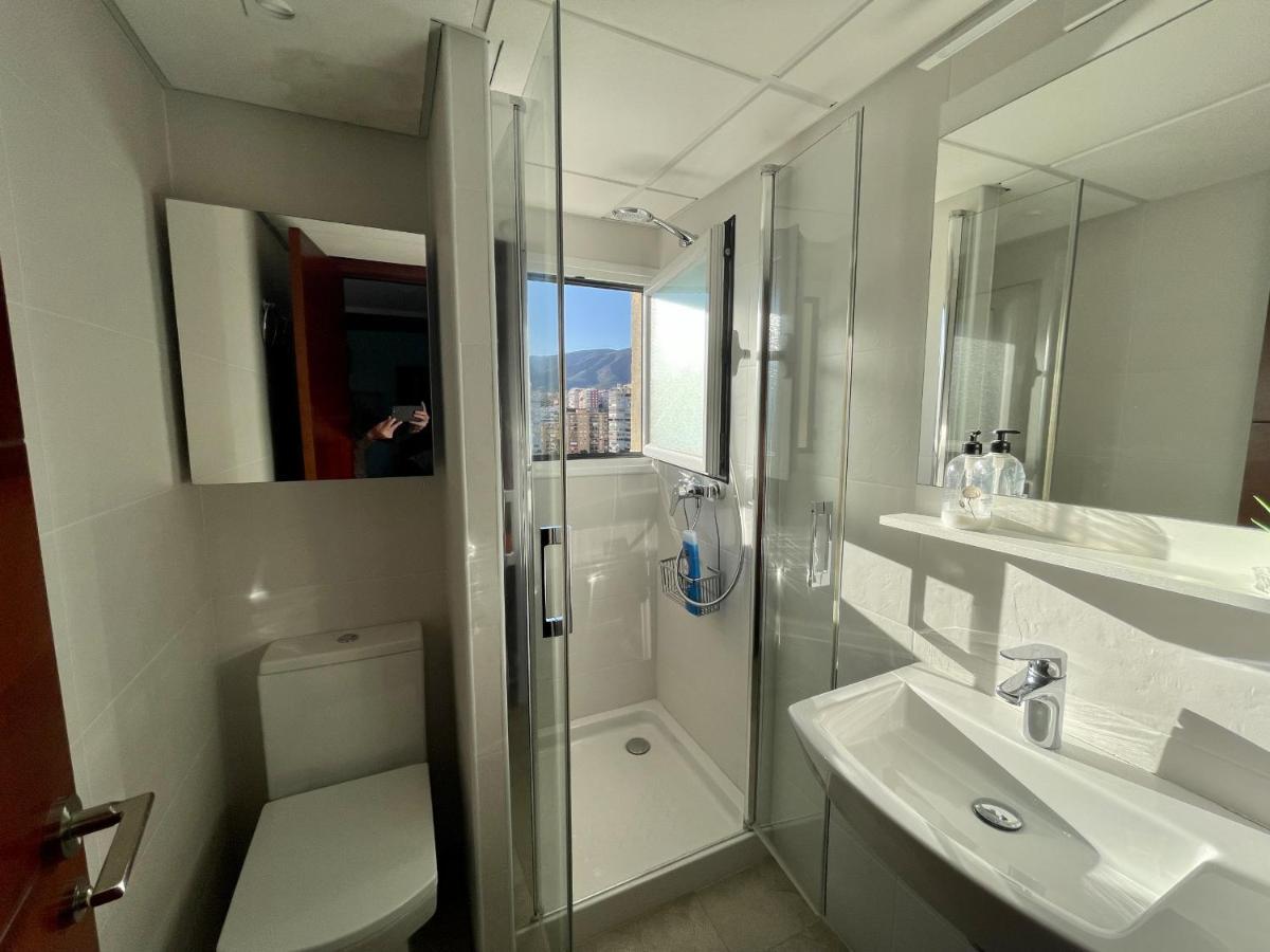 Exclusive Beachfront Apartment Torremolinos - Pool - Paddle - Tenis - Wifi - Central Aircon エクステリア 写真