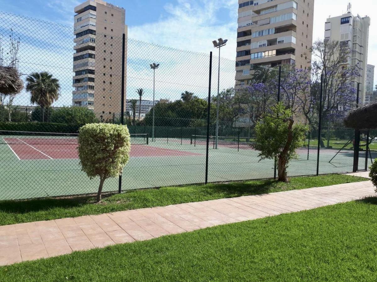 Exclusive Beachfront Apartment Torremolinos - Pool - Paddle - Tenis - Wifi - Central Aircon エクステリア 写真